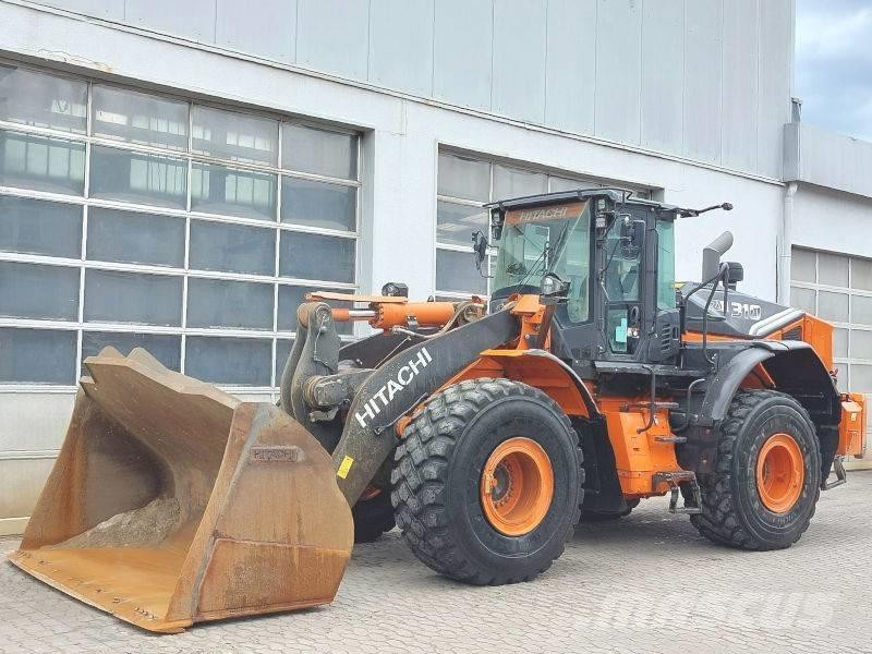 Hitachi ZW 310-7 Gumikerekes homlokrakodók
