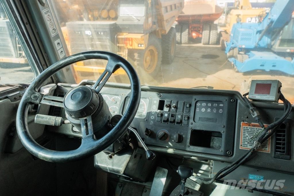 CAT 777 D Nehézdömper