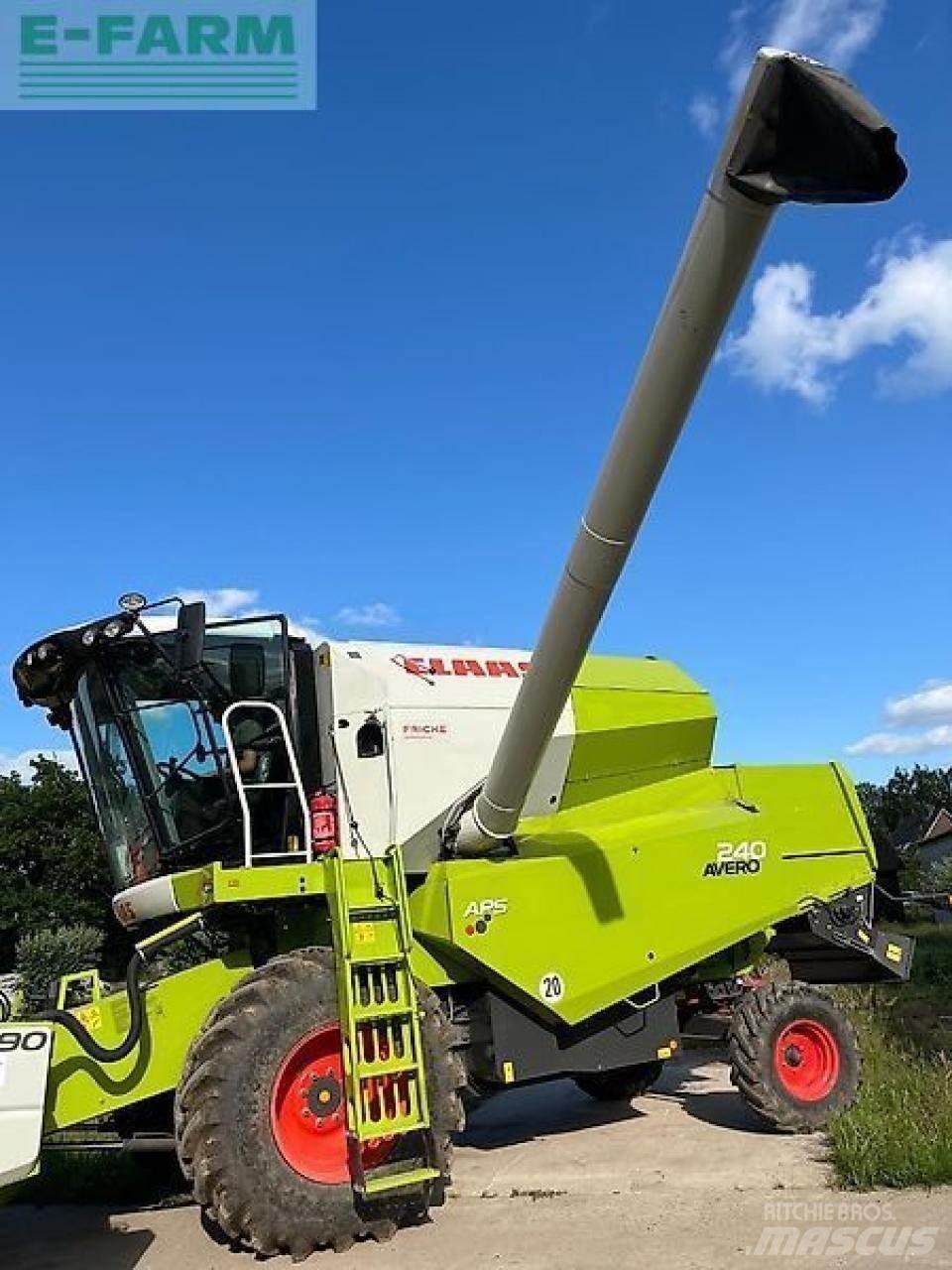 CLAAS avero 240 Kombájnok