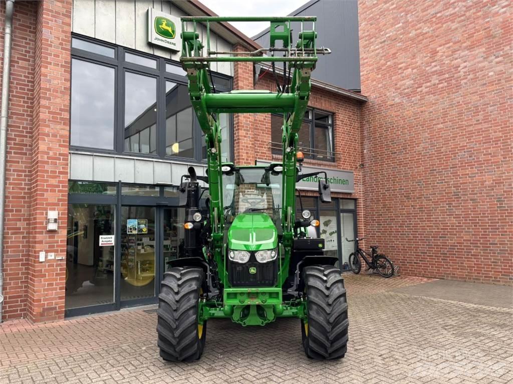 John Deere 6110M Traktorok