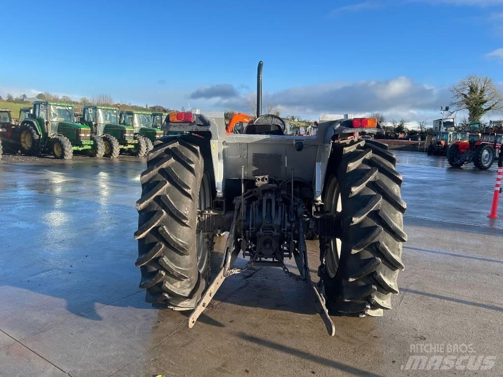 Massey Ferguson 390 Traktorok