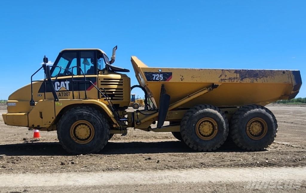 CAT 725 Csuklósdömperek