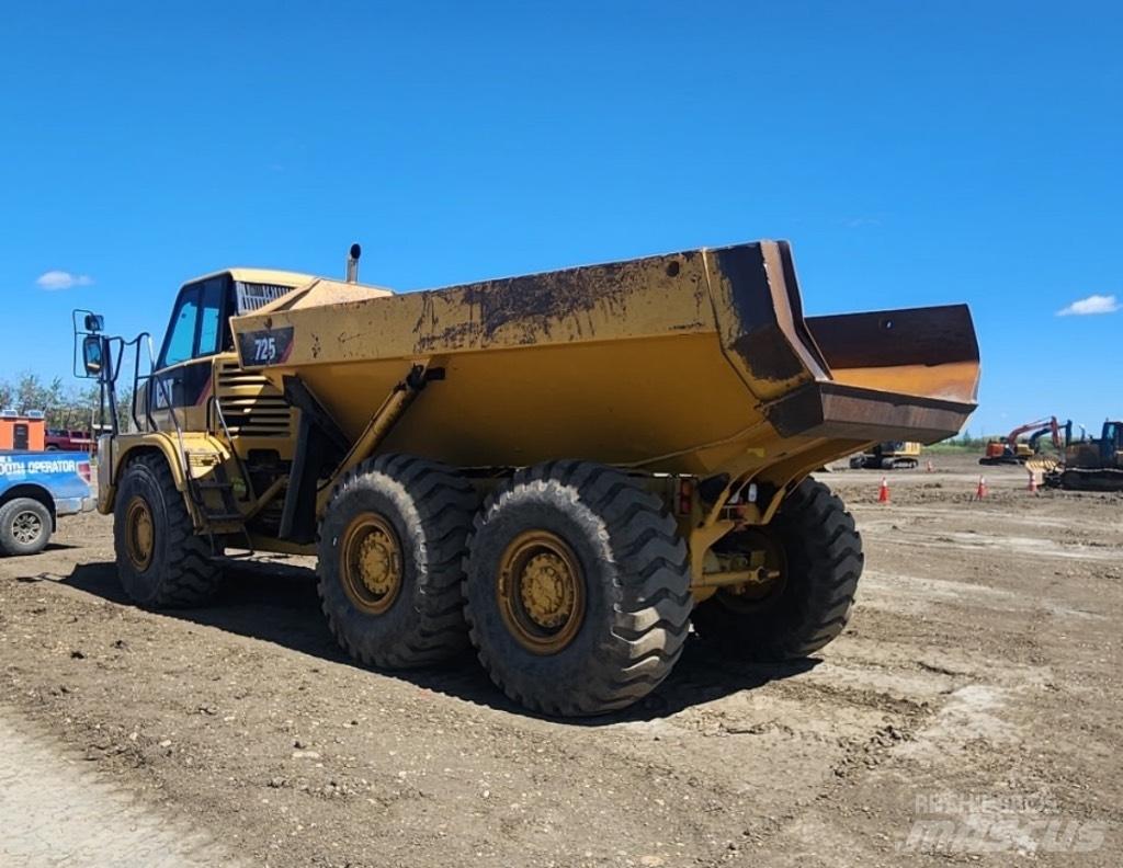 CAT 725 Csuklósdömperek