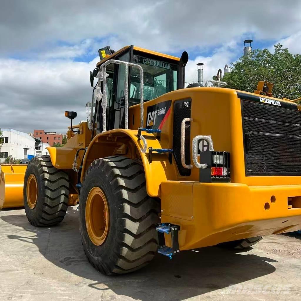 CAT 966 H Gumikerekes homlokrakodók