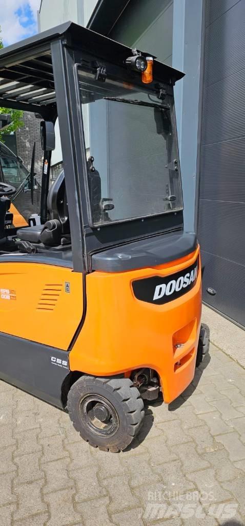 Doosan B 30 X-7 Elektromos targoncák
