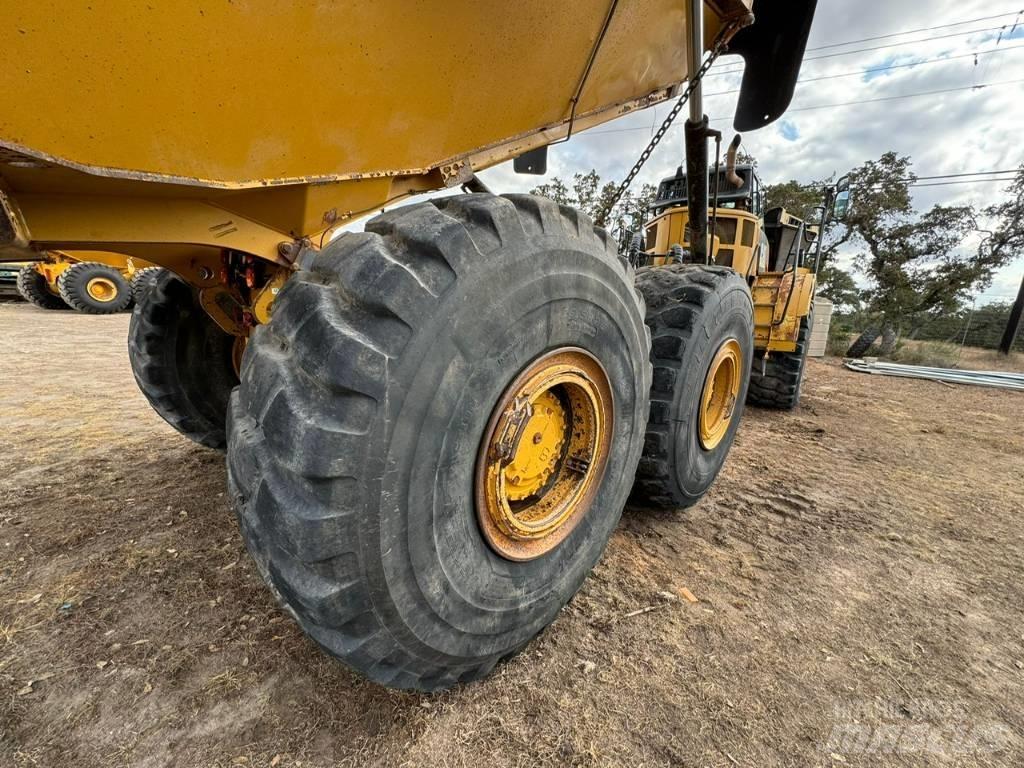 CAT 745C Csuklósdömperek