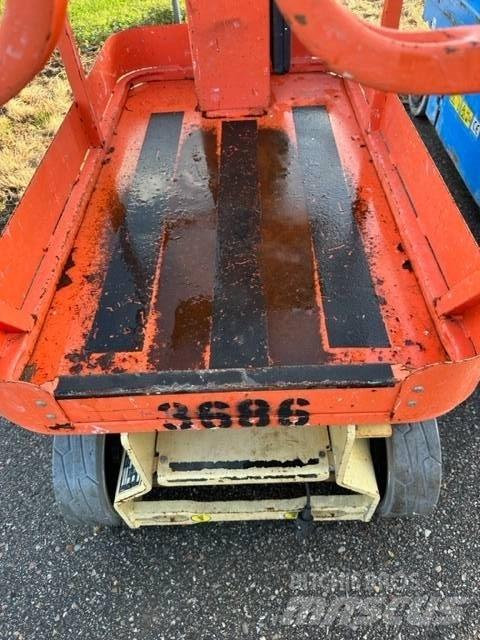 JLG 1230 ES Személyemelők