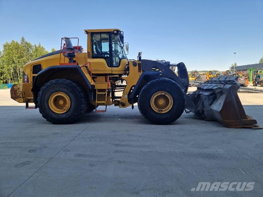 Volvo L 260 H Gumikerekes homlokrakodók