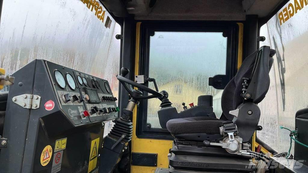 Bomag BW174 AD Ikerdobos hengerek