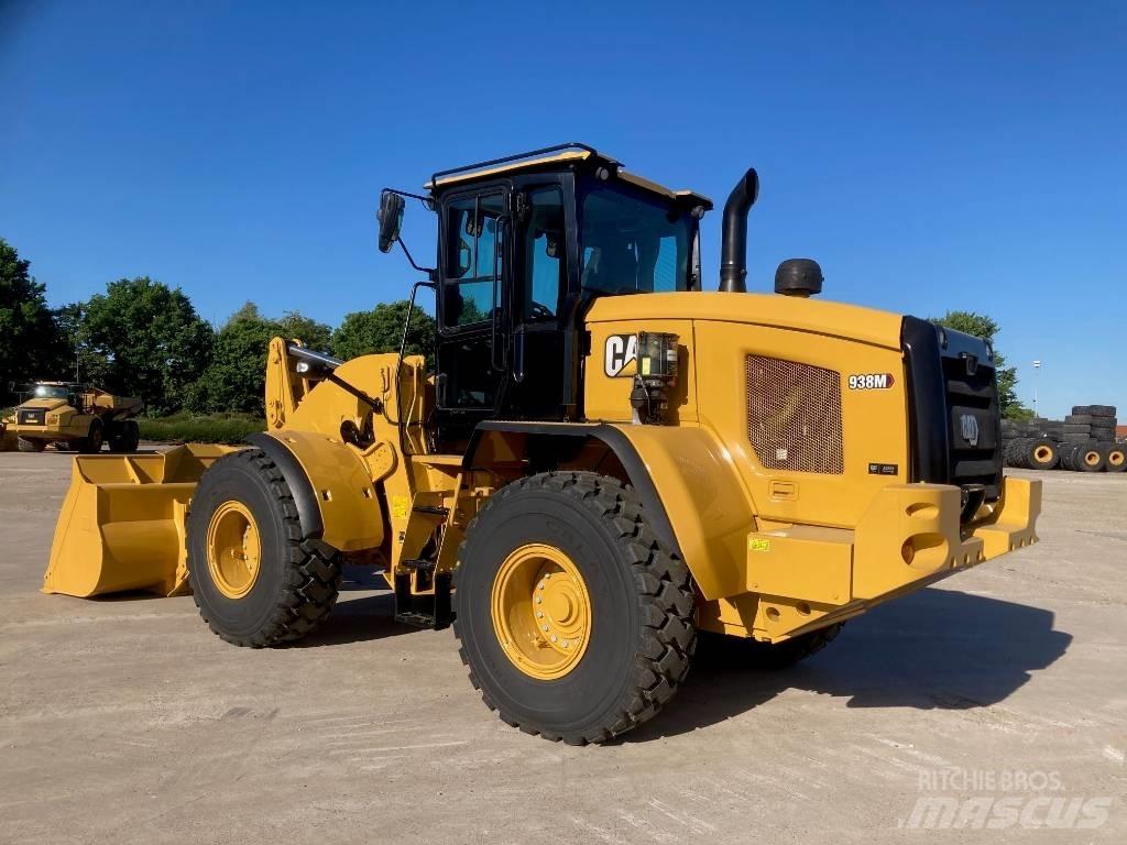 CAT 938M Gumikerekes homlokrakodók