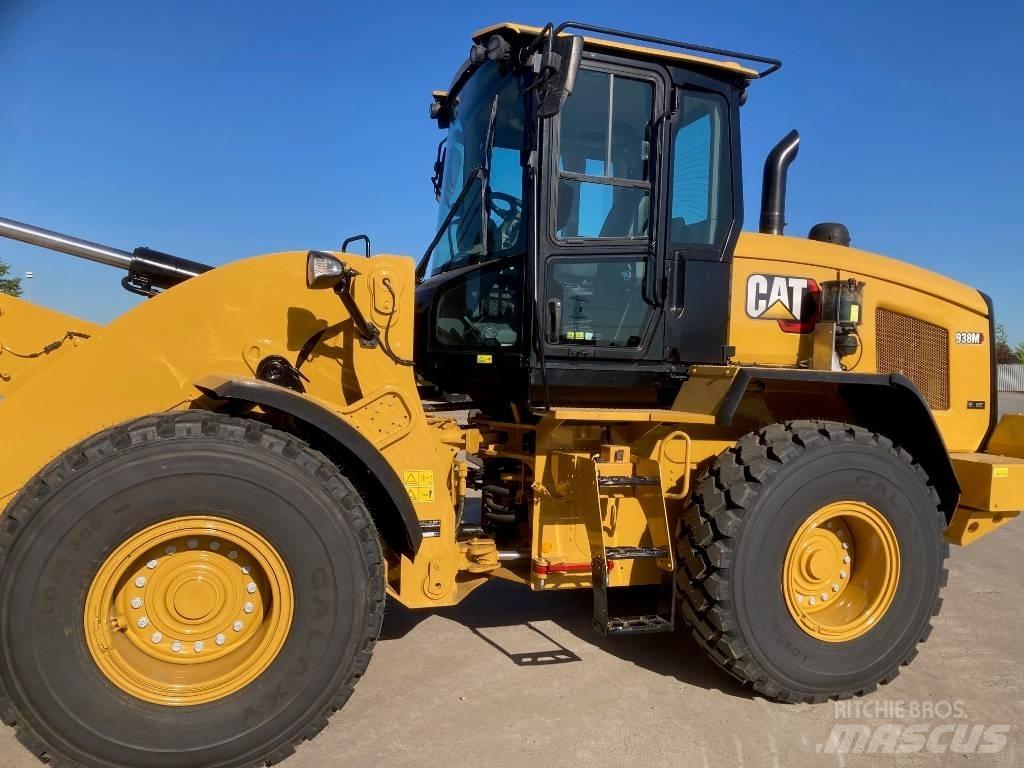 CAT 938M Gumikerekes homlokrakodók