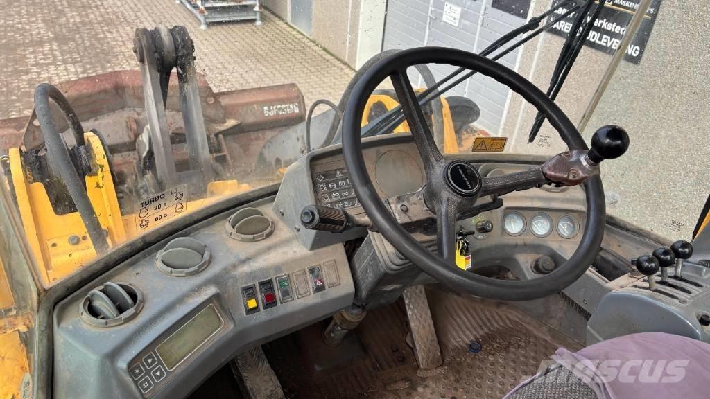Volvo L 70 C Gumikerekes homlokrakodók