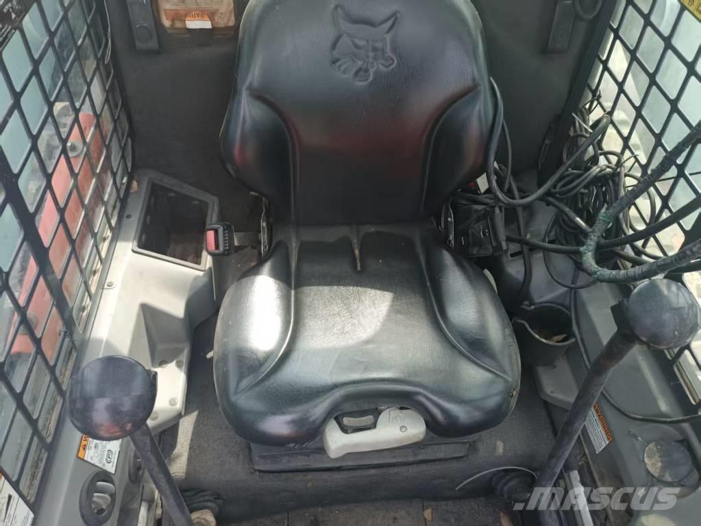 Bobcat T770 Lánctalpas homlokrakodók