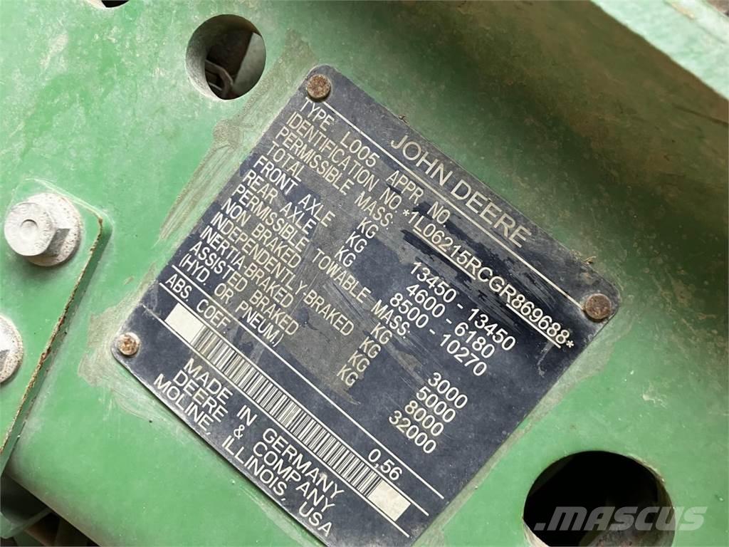 John Deere 6215R Traktorok