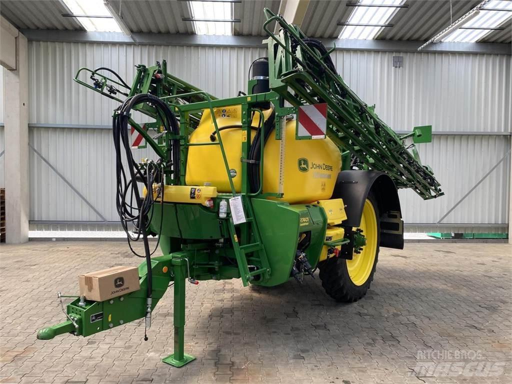 John Deere R740i Vontatott trágyaszórók