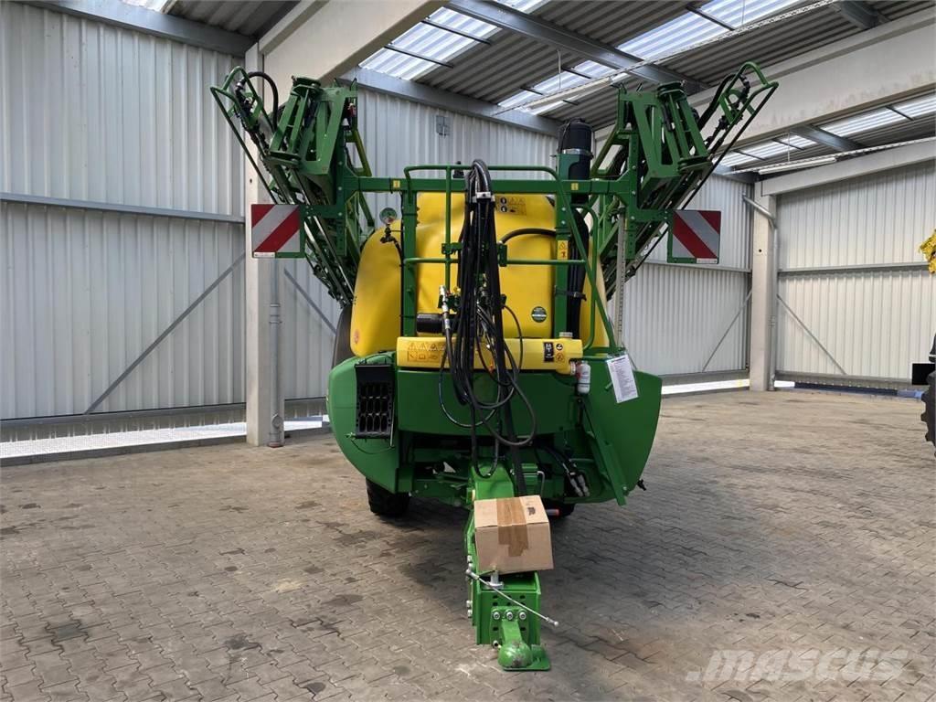 John Deere R740i Vontatott trágyaszórók