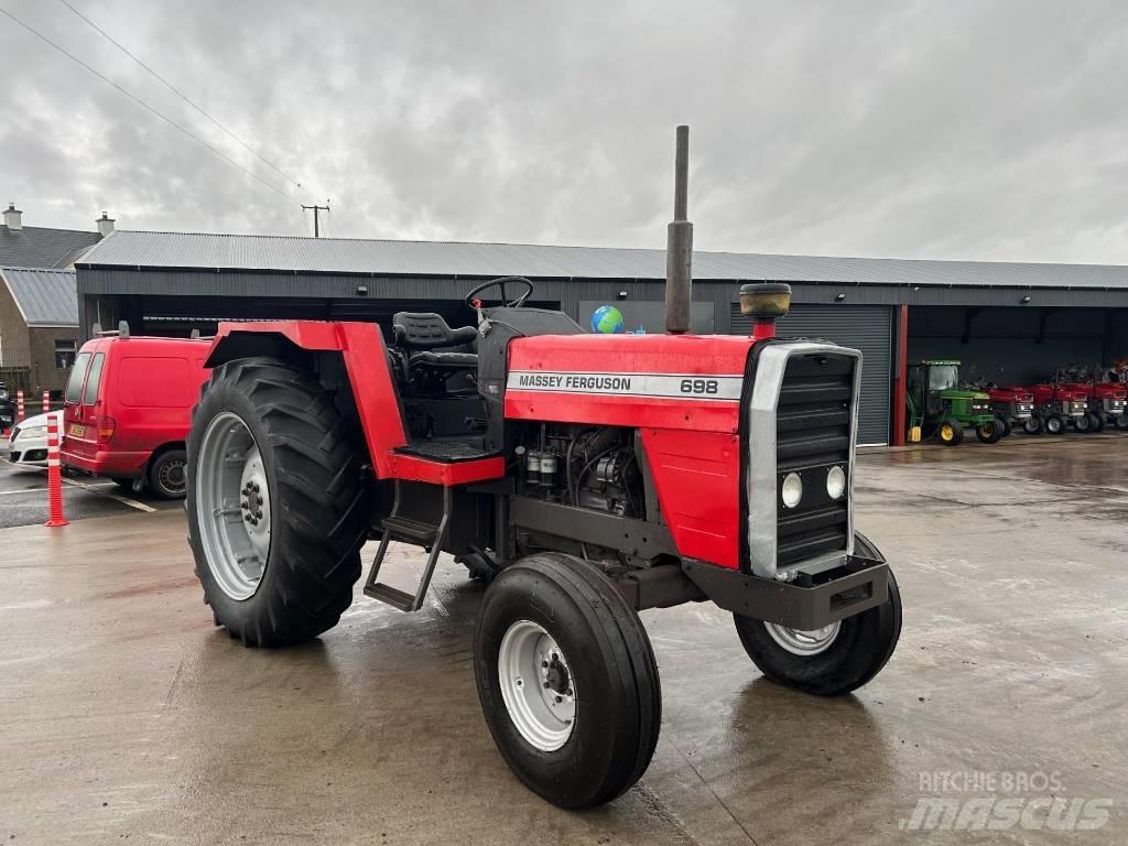 Massey Ferguson 698 Traktorok