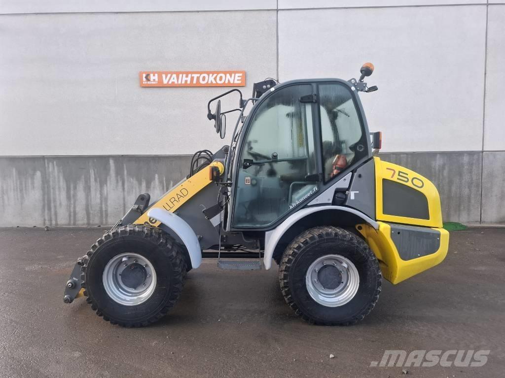 Kramer 750 Gumikerekes homlokrakodók