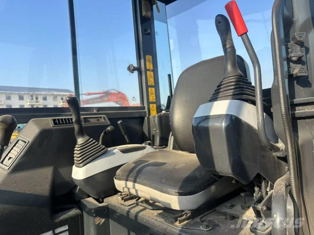 Komatsu PC 40 Mini kotrók < 7t