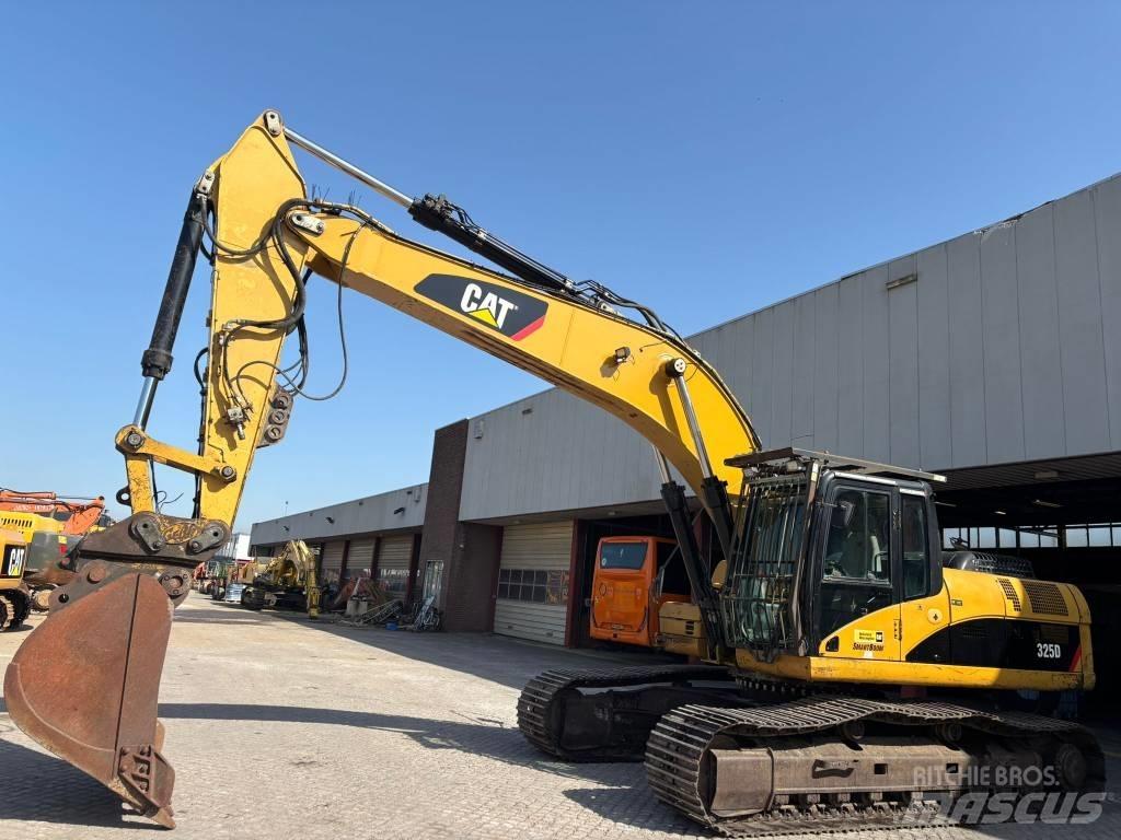 CAT 325 D L Lánctalpas kotrók