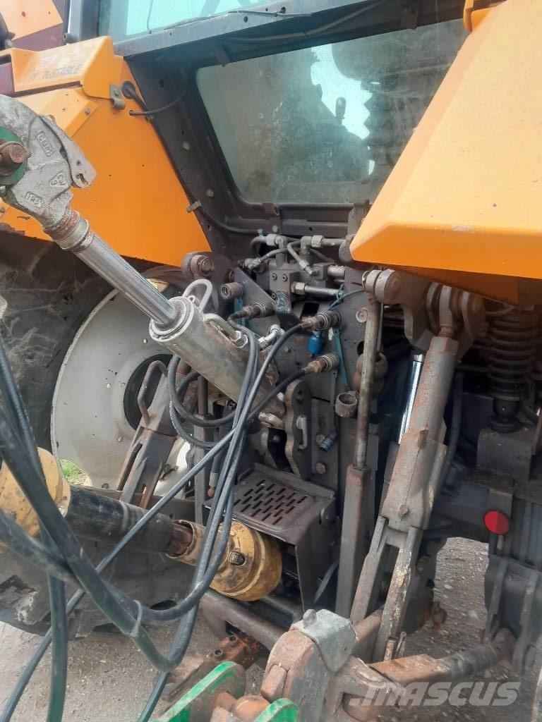 Renault 155-54 TX Traktorok