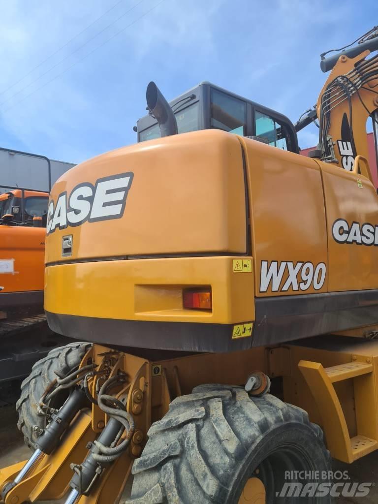 CASE WX 90 Gumikerekes kotrók