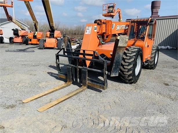 SkyTrak 10054 Teleszkópos rakodók