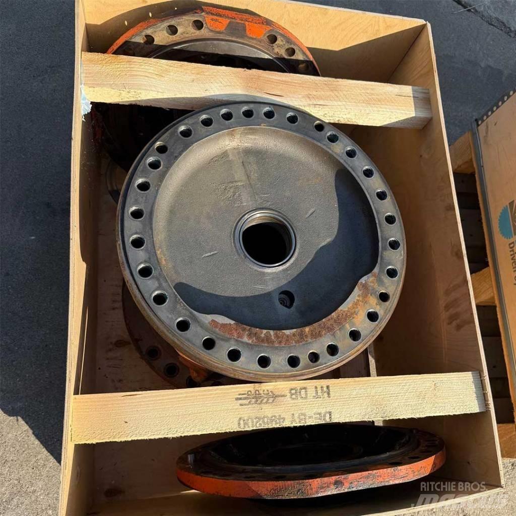  NAF DOOSAN MOXY MT31 Váltók