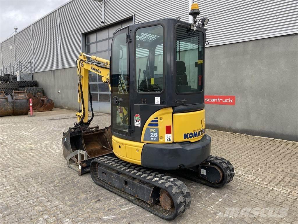 Komatsu PC26MR-3 Gumikerekes kotrók