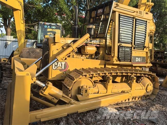 CAT D 6 D lánctalpas dózerek