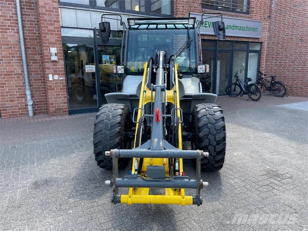 Kramer 8095L Gumikerekes homlokrakodók