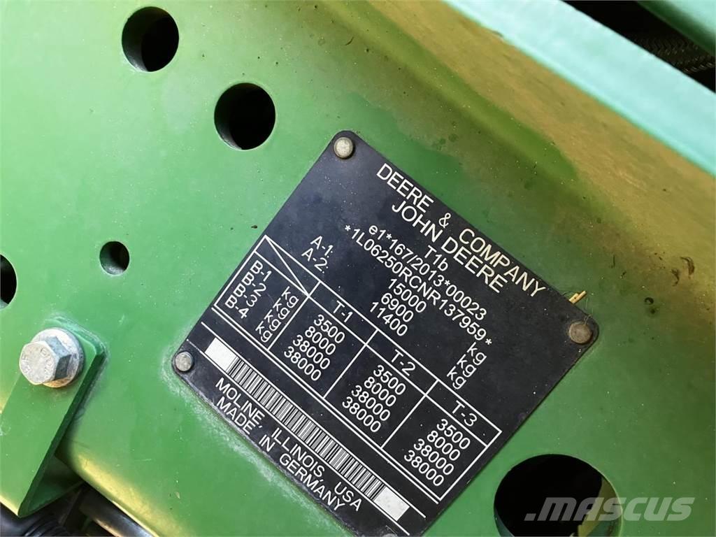 John Deere 6250R Traktorok