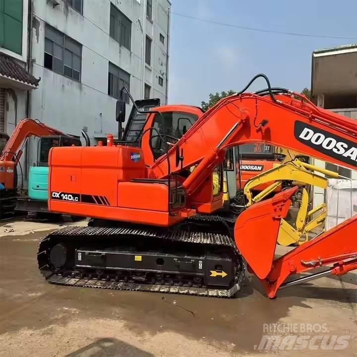 Doosan DX140LC Lánctalpas kotrók
