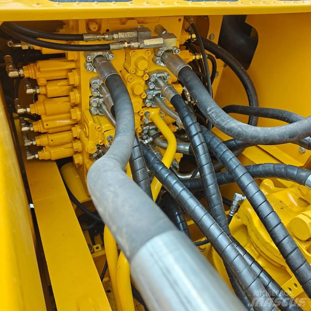 Komatsu 220-8MO Lánctalpas kotrók