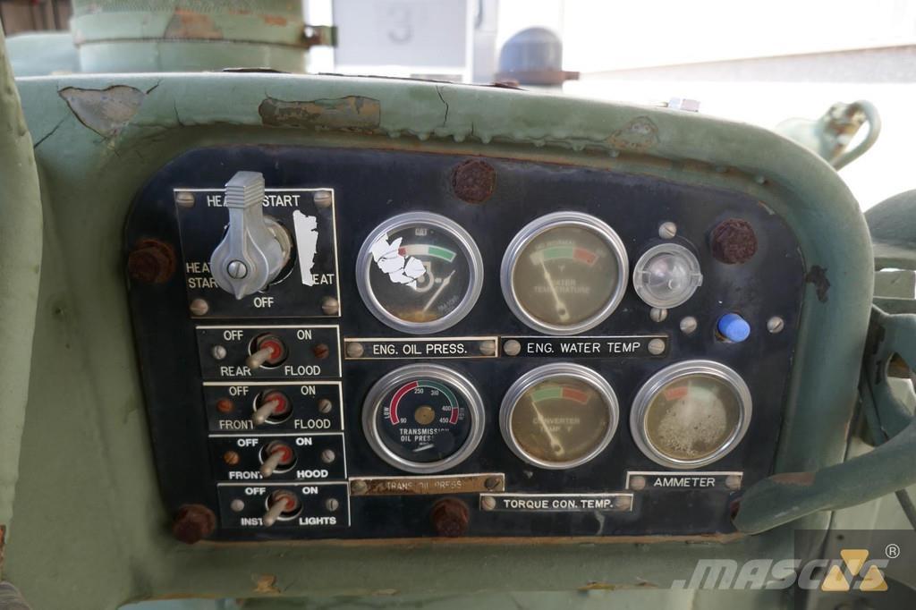 CAT D7F Ex-army lánctalpas dózerek