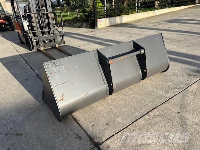 Manitou Bucket Teleszkópos rakodók