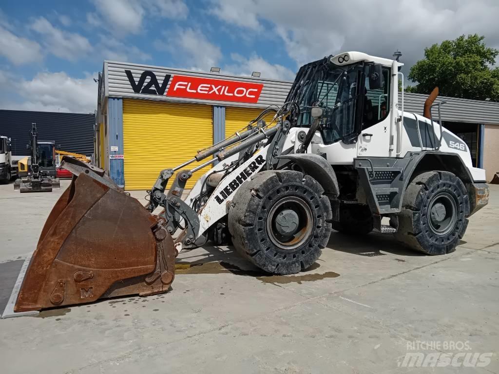 Liebherr L546 Gumikerekes homlokrakodók