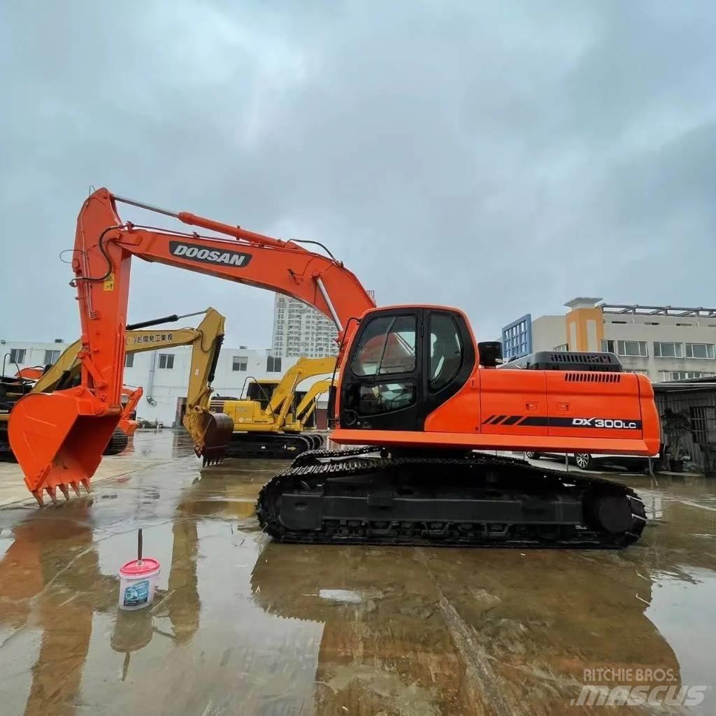 Doosan DX 300 LC Mini kotrók < 7t