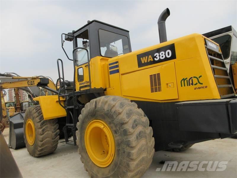 Komatsu WA 380-3 Gumikerekes homlokrakodók