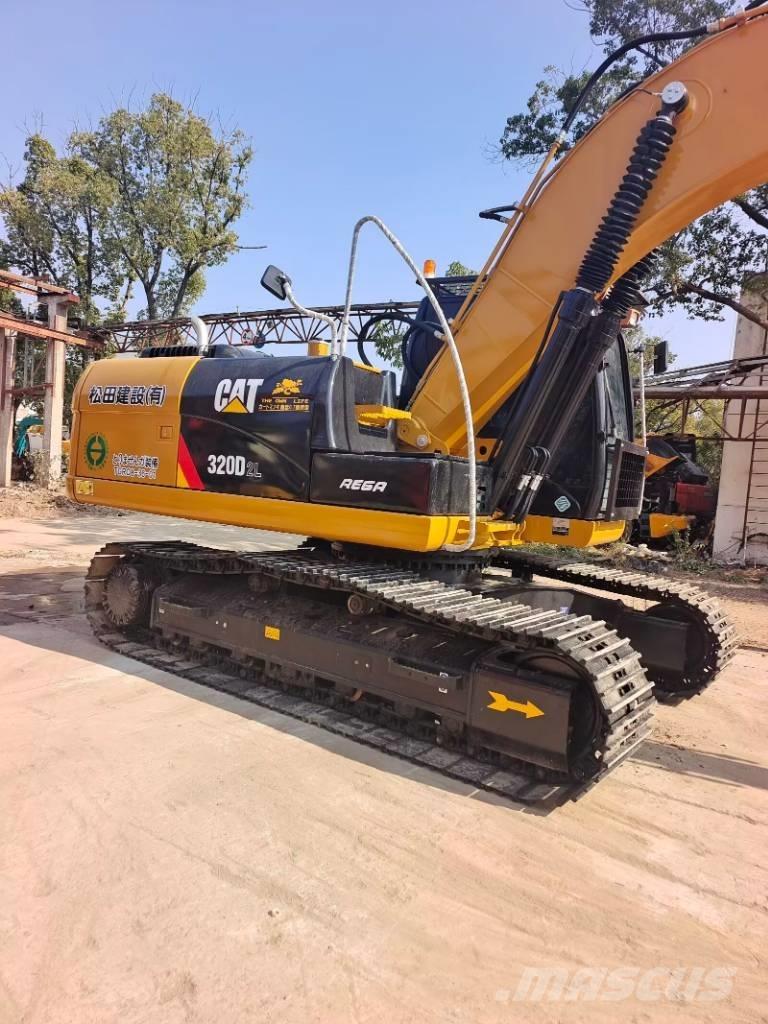 CAT 320 D2L Lánctalpas kotrók