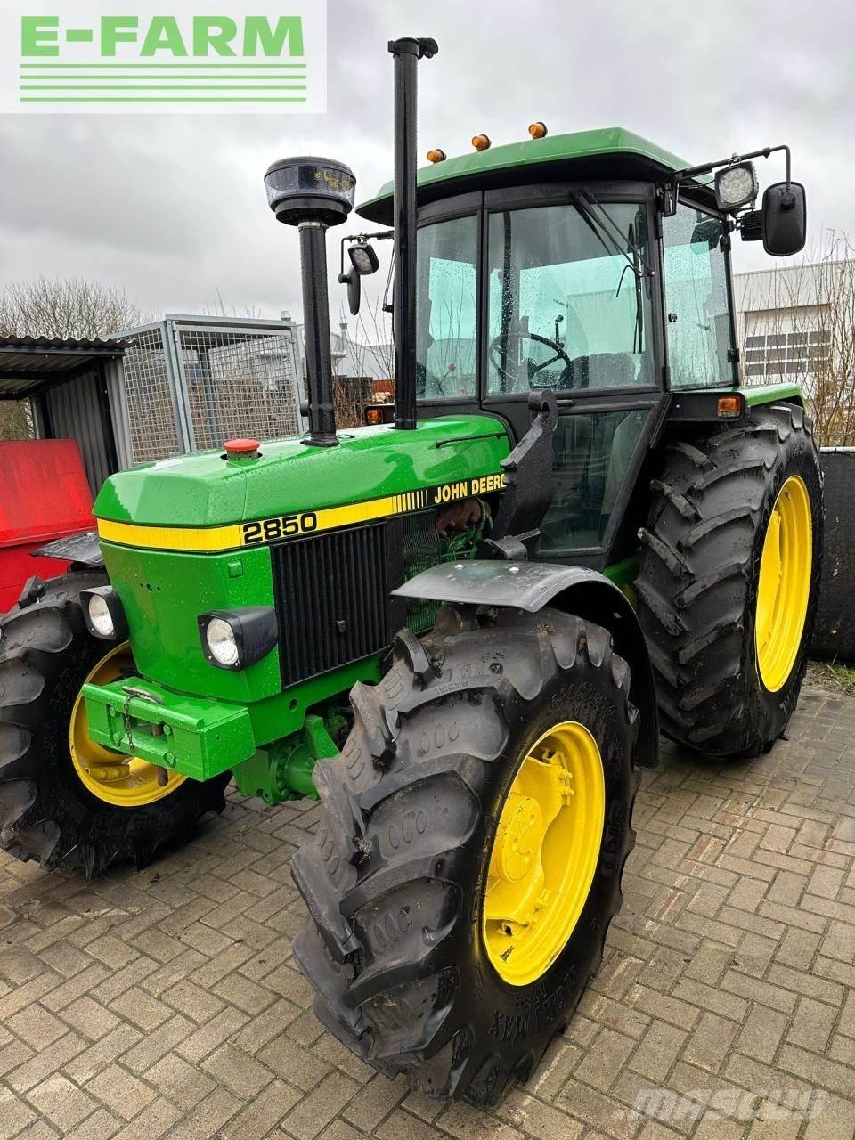 John Deere 2850 Traktorok