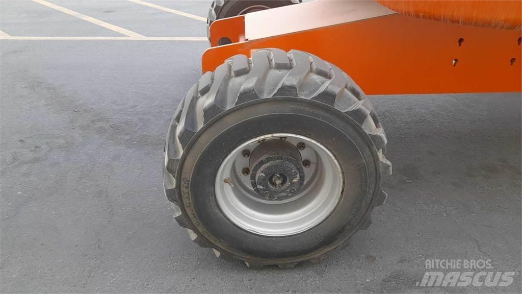 JLG 450AJSII Karos emelők