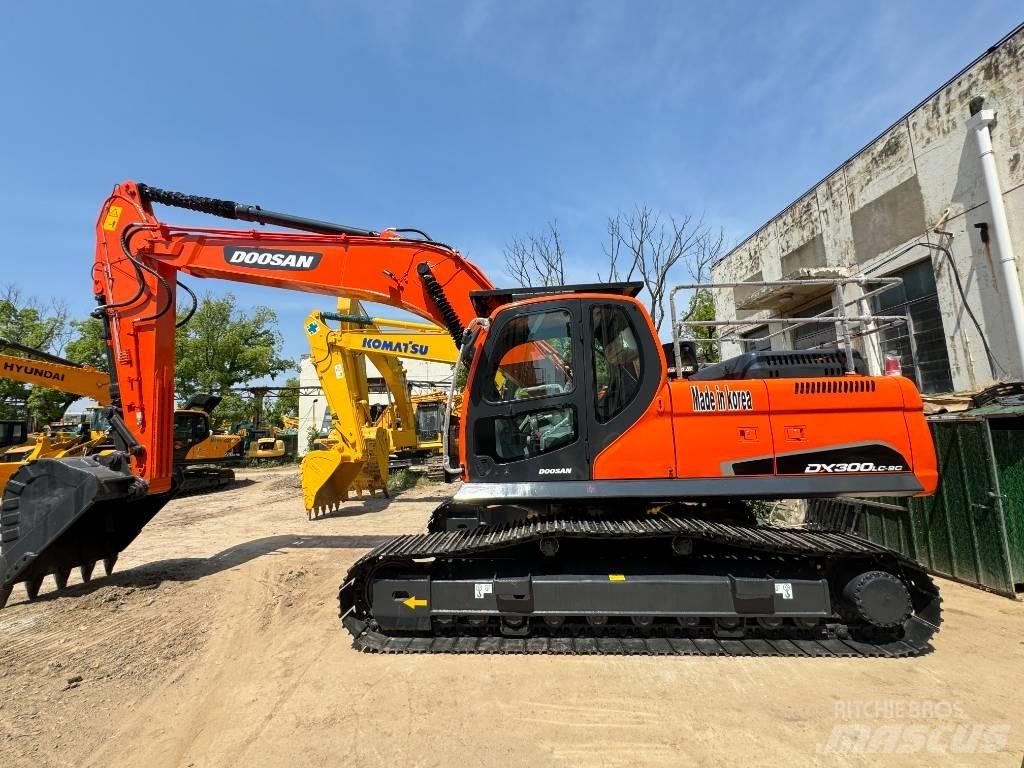 Doosan DX 300 LC Lánctalpas kotrók