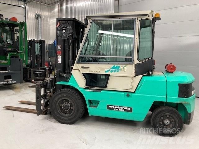Mitsubishi FD40 Dízel targoncák