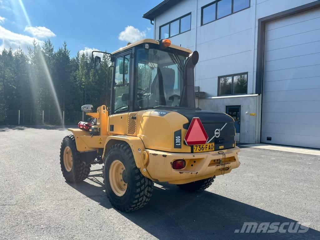 Volvo L 30 G Gumikerekes homlokrakodók