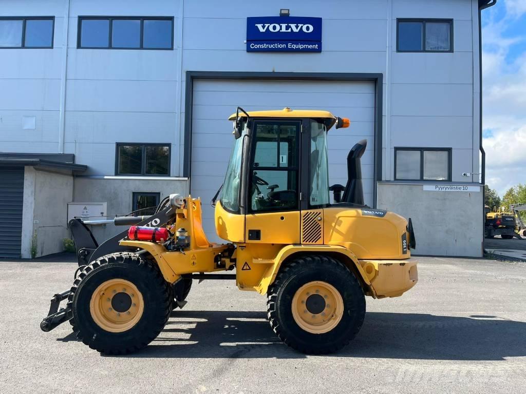Volvo L 30 G Gumikerekes homlokrakodók