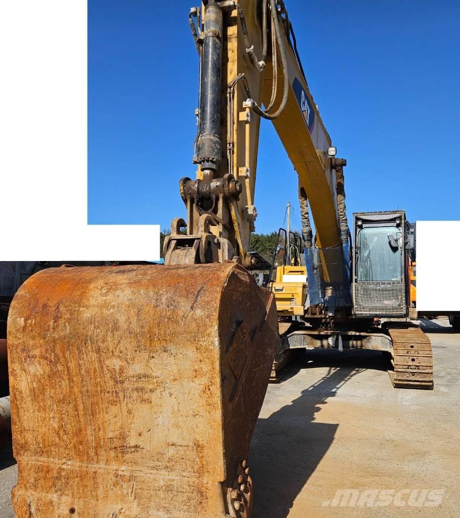 CAT 330FL Lánctalpas kotrók