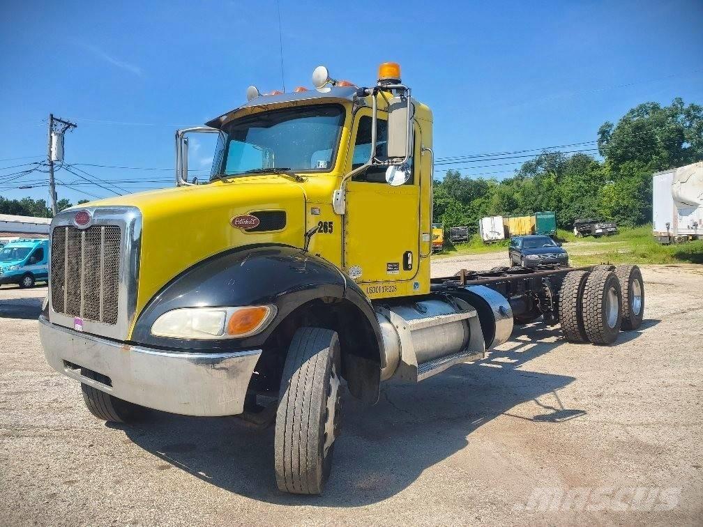 Peterbilt 348 Fülkés alváz