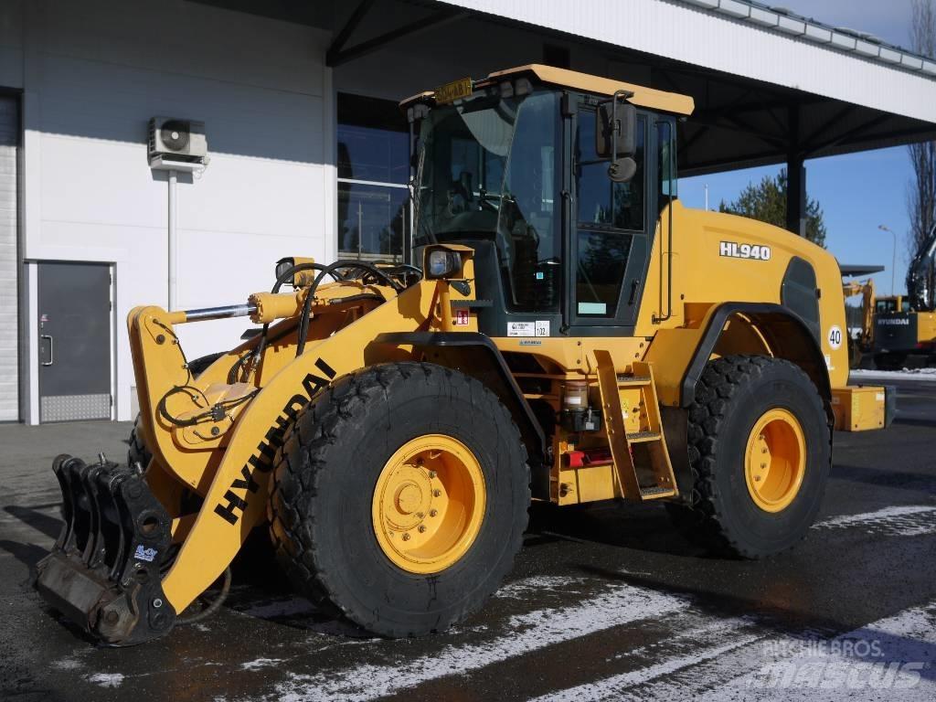 Hyundai HL 940 Gumikerekes homlokrakodók