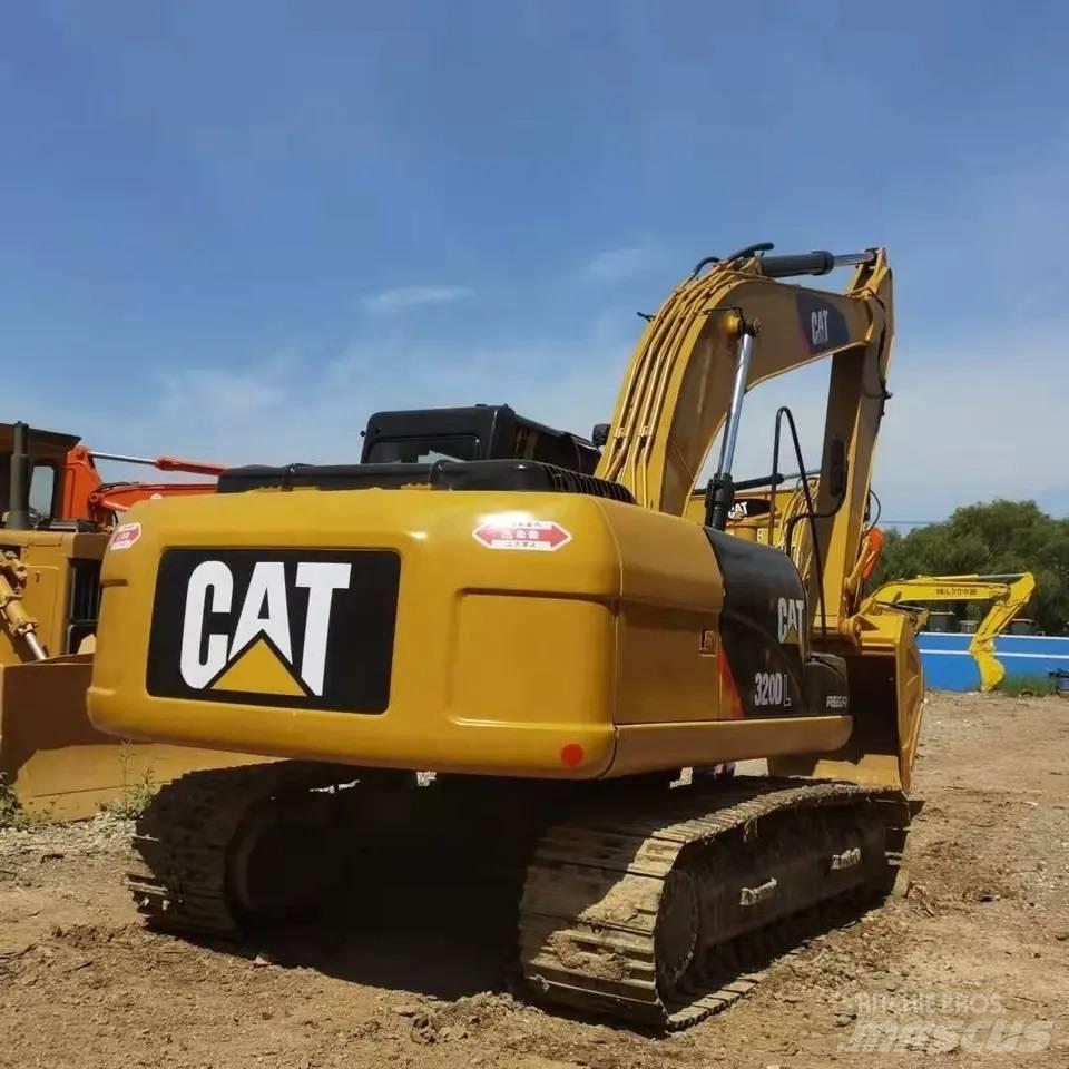 CAT 320 D L Közepes (midi) kotrók 7 t - 12 t